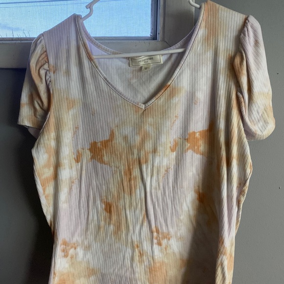 Juniors Top - Picture 2 of 2